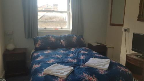 Double Room with Shared Bathroom