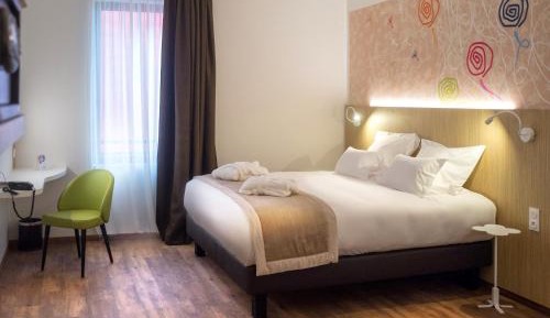 1 Double Bed