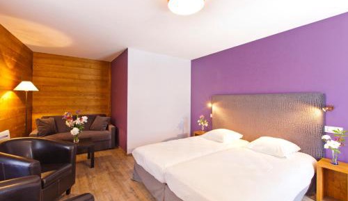 Family Room (2 Adults + 3 Children)