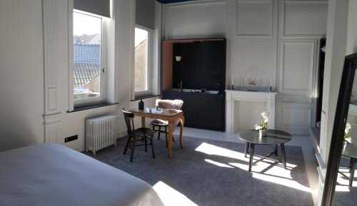 Deluxe King Suite