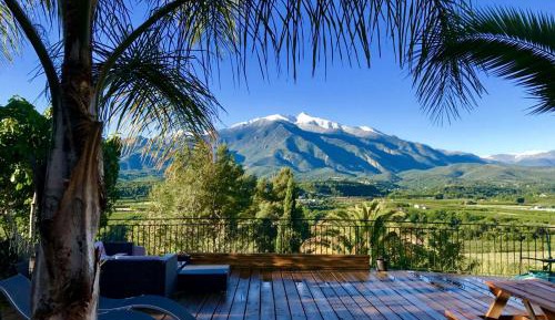 Suite with Mountain View
