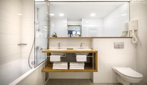 Suite for 2+3 
