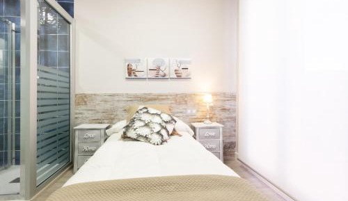 Deluxe Single Room with Balcony