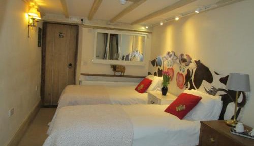 Standard Twin Room with Garden View