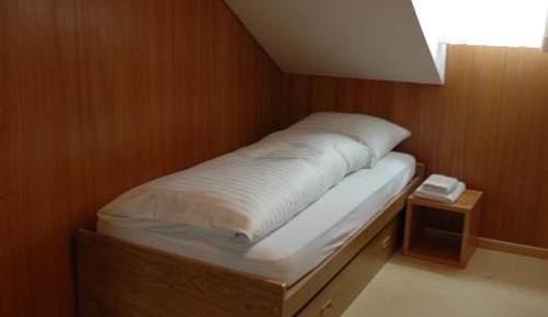 Single Room with Shared Bathroom