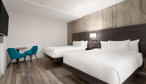 Queen Room with Two Queen Beds - First Floor/Non-Smoking