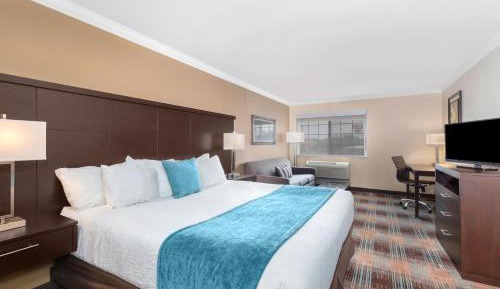 King Room with Sofa Bed