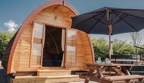 Chalet (Bishopdale Glamping Pod)
