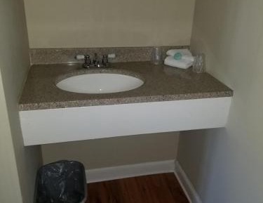 Deluxe Queen Room - Non-Smoking 