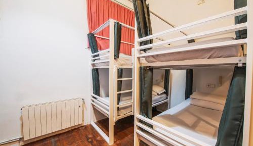 6-Bed Private Room Shared Bathroom