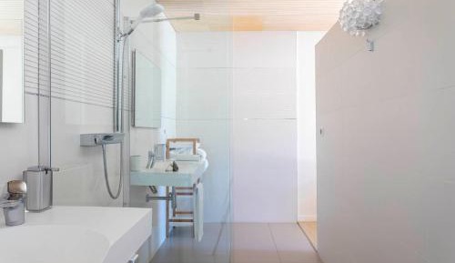 King Room with Spa Bath