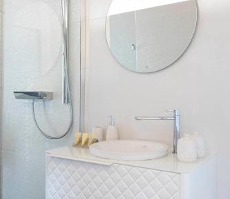 King Room with Spa Bath