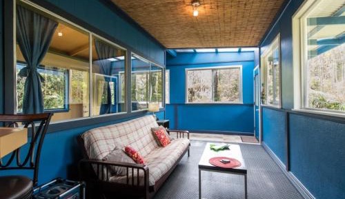 One-Bedroom Bungalow