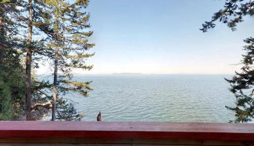 Three-Bedroom Vacation Home 