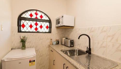 Queen Room with Spa Bath