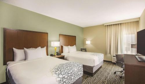 Queen Room with Two Queen Beds - Non-Smoking
