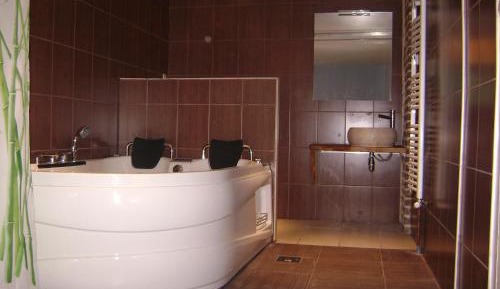 Double Room with Spa Bath