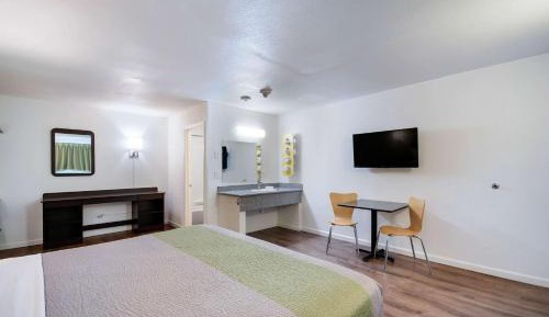 Deluxe Double Room - Non-Smoking