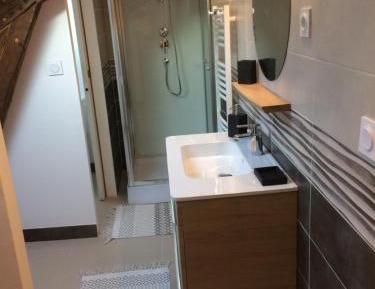 Twin Room with Private Bathroom