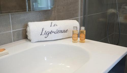 Triple Room with Garden View