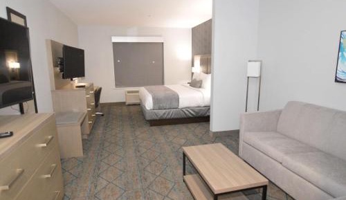 King Suite with Sofa Bed - Non-Smoking