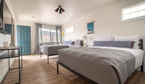 Deluxe Queen Room
