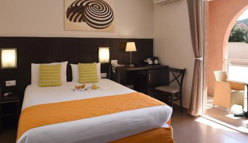 Superior Double Room with Balcony