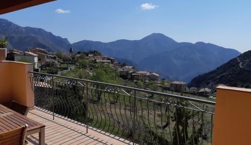 Deluxe Apartment (4 Adults)