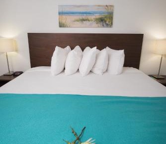 One-Bedroom King Suite with Sofa Bed