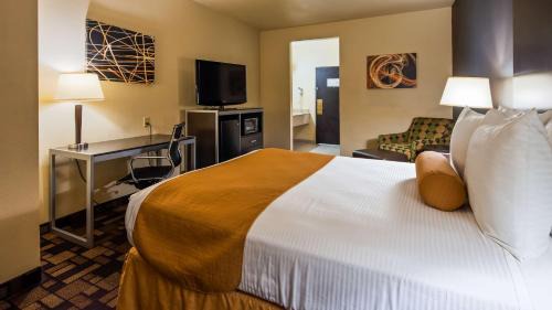 King Room - Disability Access Tub