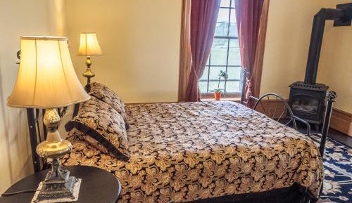 Queen Room