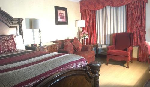 Deluxe Queen Room - Non-Smoking