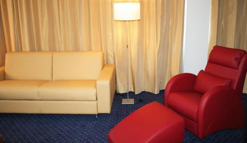 Junior Suite (1-2 Adults)