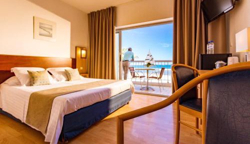 Triple Room with Sea View