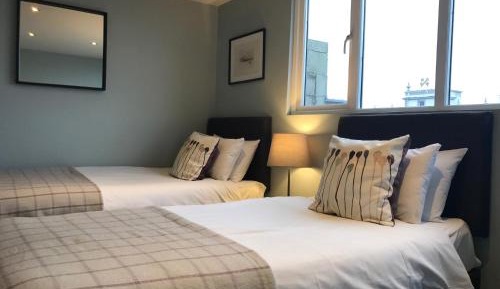 Twin Room with Shower