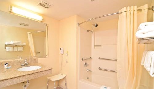 King Room with Bath - Disability Access