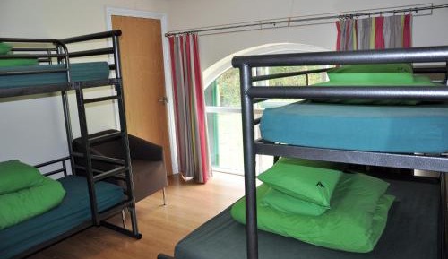 4 Bed Private Room Shared Bathroom