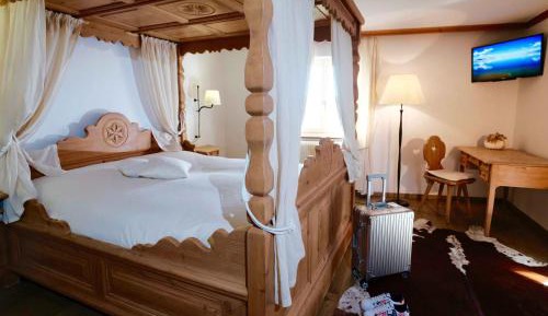 King Room with Mountain View