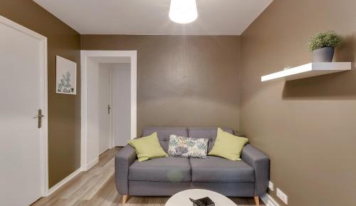One-Bedroom Apartment