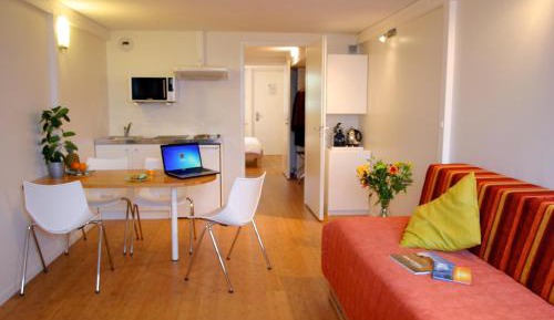 One-Bedroom Apartment (4 Adults)