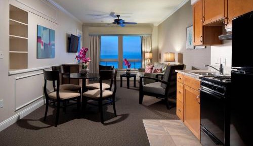 Luxury One-Bedroom Sunrise Suite with Beachfront View