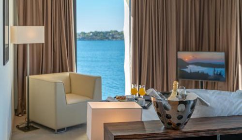 Deluxe Double Room with Sea View