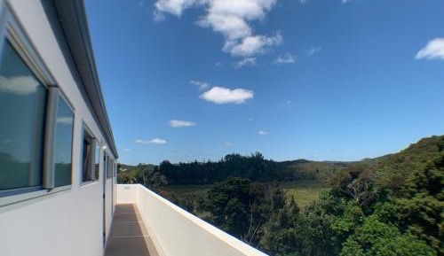 Deluxe Two-Bedroom Apartment with Sea View