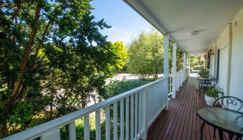 Queen Room with Spa Bath