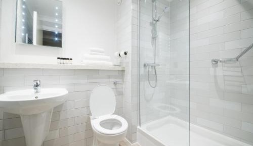 Family Room (2 Adults + 2 Children)