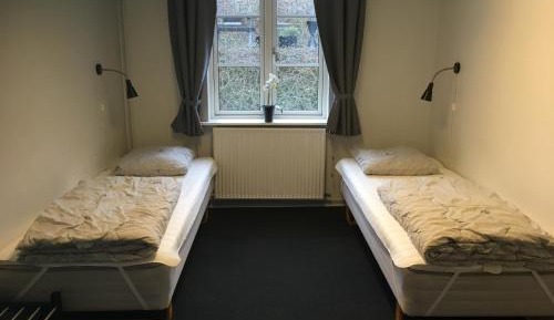 Twin Room with Shared Bathroom (Linen excluded)