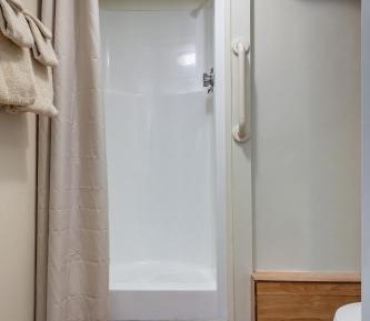 Queen Room with Garden View