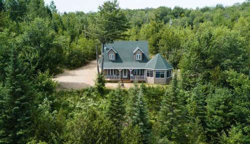 Four-Bedroom Cottage