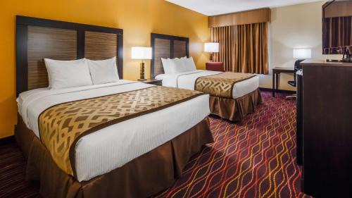 Large Queen Room with Two Queen Beds - Non-Smoking