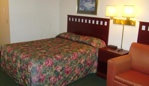 Queen Room - Non-Smoking